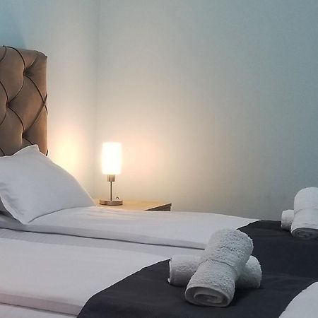 Vila Dvor Subotica Ngoại thất bức ảnh