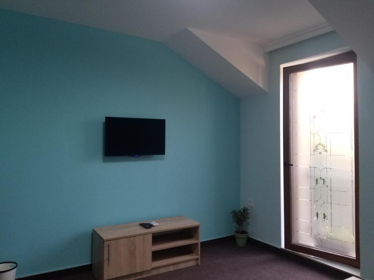 Vila Dvor Subotica Ngoại thất bức ảnh