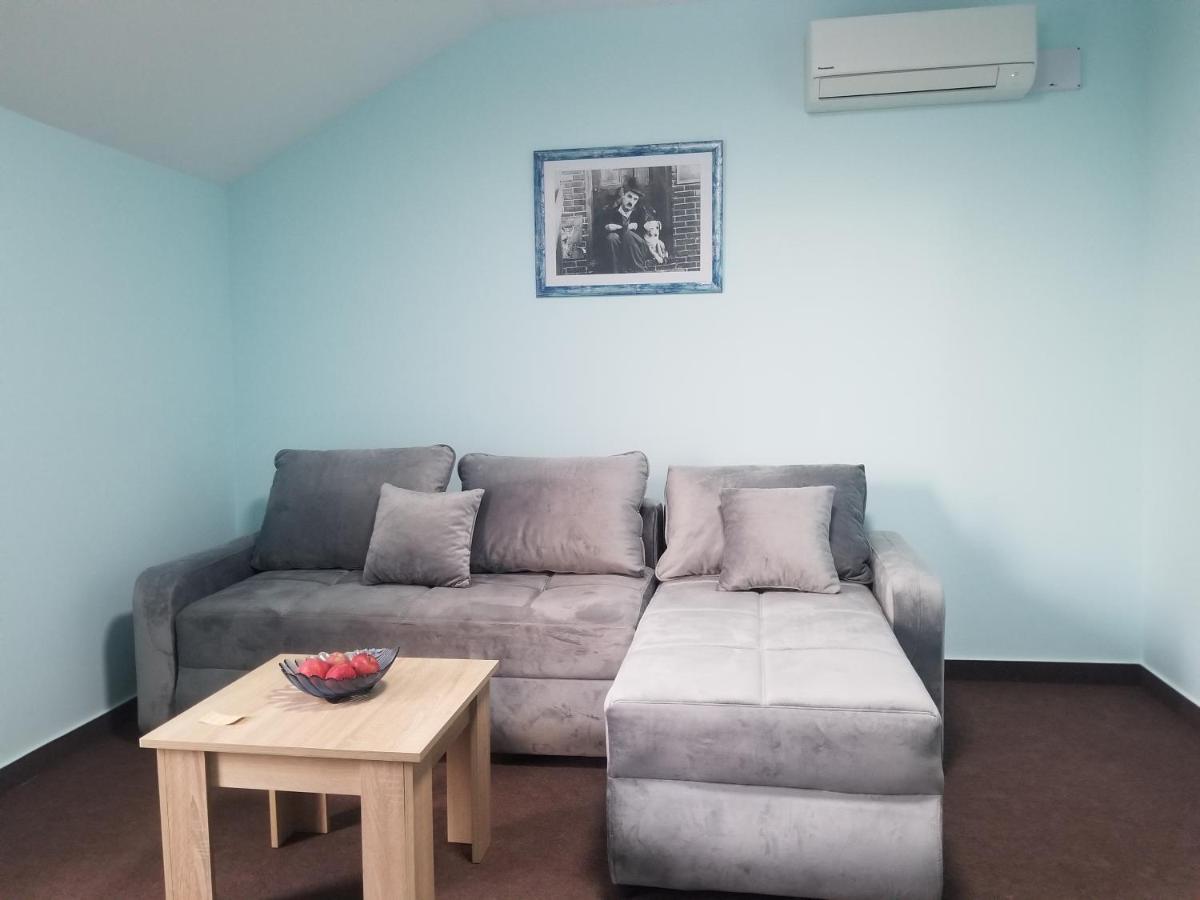 Vila Dvor Subotica Ngoại thất bức ảnh